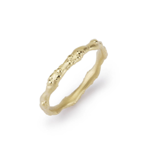 Orno Slim Wedding Band in recycled 18ct yellow gold • Judith Peterhoff